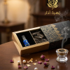 "بكج الفخامة من زهرة آذار: عود أزرق ملكي محسن ومسك النظافة الفاخر في علبة إهداء راقية"